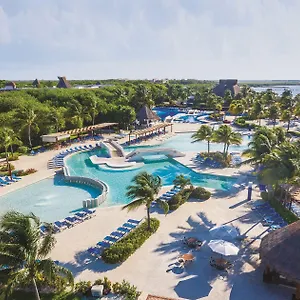 Bluebay Grand Esmeralda Resort