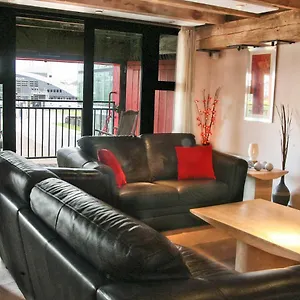 Apartamento 3, Warehouse K